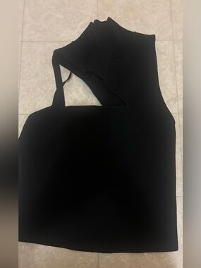 Alice + Olivia Black Strappy Dress with V-Neck Detail